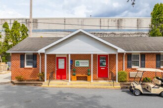Society Hill at Lehigh Park in Allentown, PA - Foto de edificio - Building Photo