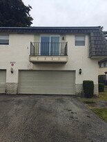 2933 NW 89th Terrace in Coral Springs, FL - Building Photo