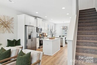 6134 Wilora Lake Rd in Charlotte, NC - Building Photo - Building Photo