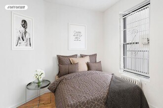 242 E 10th St in New York, NY - Building Photo - Building Photo