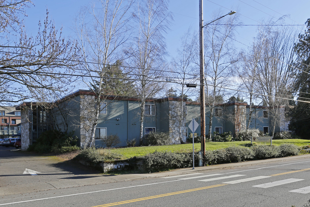 Reed College Apartments in Portland, OR - Building Photo