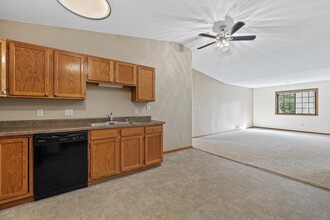 West Ridge Luxury Apartments in Burlington, WI - Building Photo - Building Photo