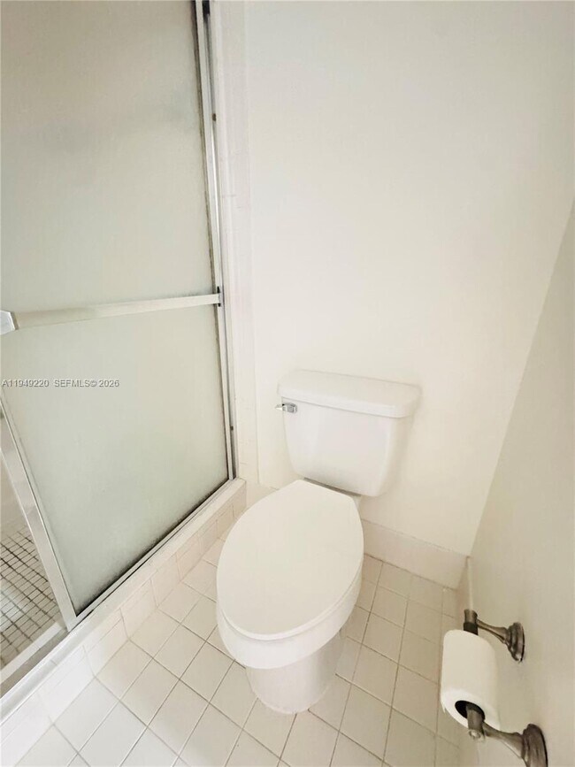 4950 E Sabal Palm Blvd in Tamarac, FL - Building Photo - Building Photo