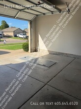12617 NW 1st Ct in Yukon, OK - Foto de edificio - Building Photo
