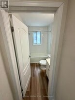 10 Crosthwaite Ave S in Hamilton, ON - Building Photo