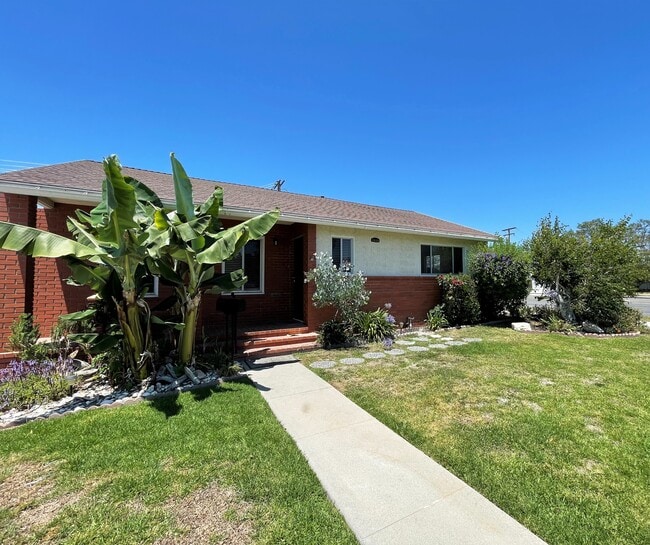 2191 Fanwood Ave Rentals in Long Beach, CA