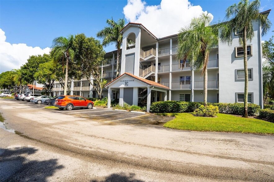 1201 SW 128th Terrace, Unit 407E in Pembroke Pines, FL - Building Photo