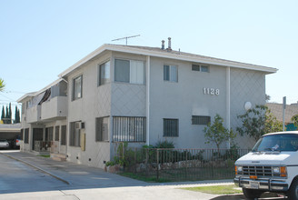 1128 N Edgemont St in Los Angeles, CA - Building Photo - Building Photo