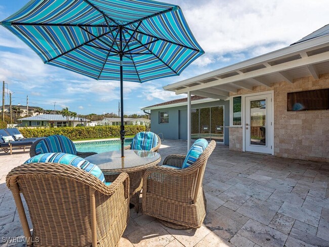 1395 Morningside Dr in Naples, FL - Building Photo - Building Photo
