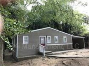3160 McKenzie Rd in East Point, GA - Building Photo - Building Photo
