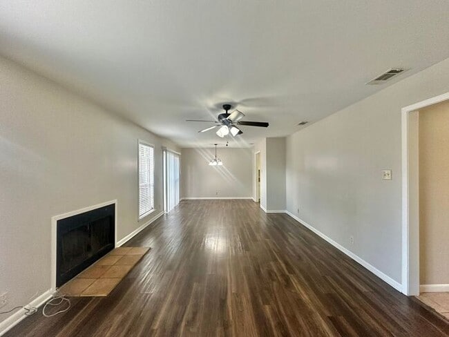 property at 4222 S Park Dr