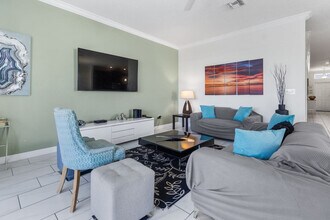 4743 Kings Castle Cir in Kissimmee, FL - Building Photo - Building Photo