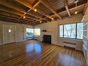 4557 Trinity Dr in Los Alamos, NM - Foto de edificio - Building Photo