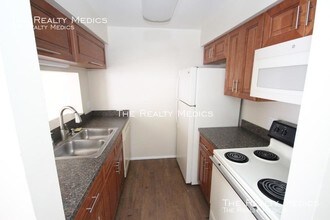 4842 S Semoran Blvd in Orlando, FL - Building Photo - Building Photo