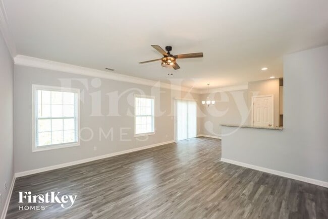 121 Fairview Dr in Newnan, GA - Building Photo - Building Photo