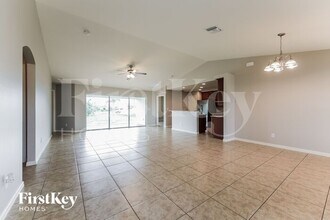 1811 NW 22nd Ave in Cape Coral, FL - Building Photo - Building Photo