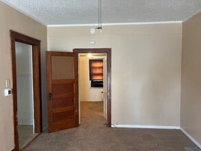 804 W Ashland Ave in Indianola, IA - Building Photo - Building Photo