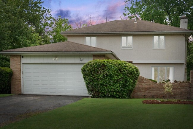 property at 921 Beechwood Rd