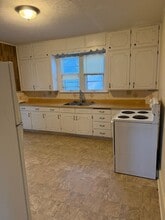 222 NE 4th St in Abilene, KS - Building Photo - Building Photo