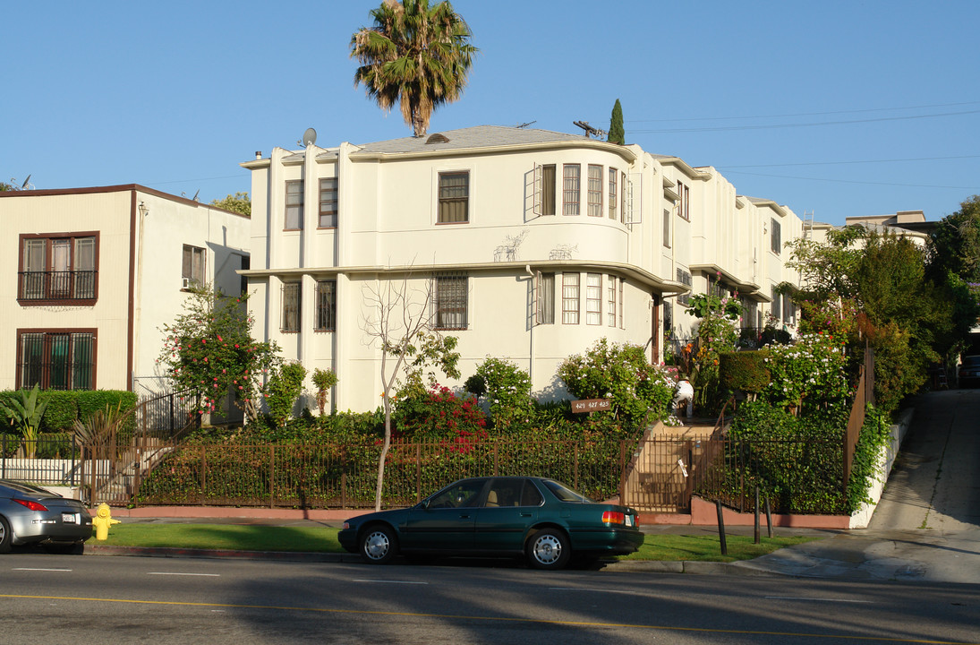 425 S Rampart Blvd in Los Angeles, CA - Building Photo