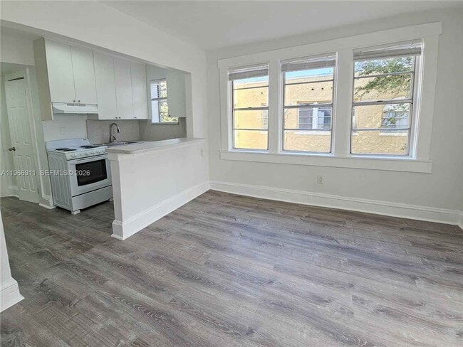 property at 2007 SW 10th St