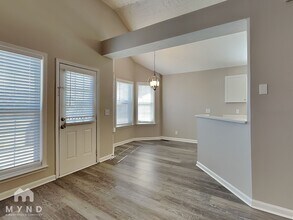 6216 Rocky Top Dr, Unit 1 in Nashville, TN - Foto de edificio - Building Photo