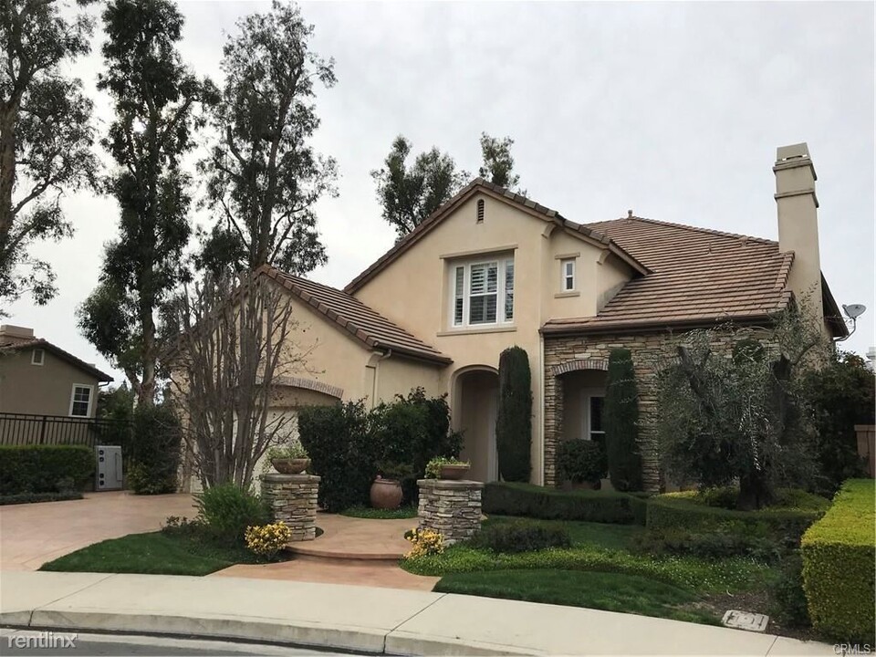 3 Garnet in Irvine, CA - Foto de edificio