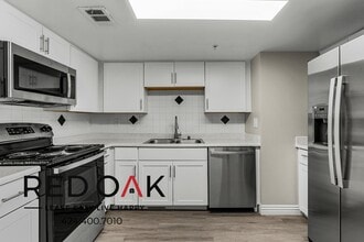 32450 Candlewood Dr in Cathedral City, CA - Building Photo - Building Photo