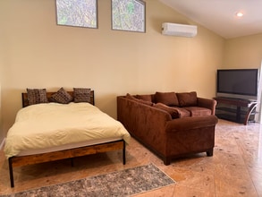 2430 Bessemer St in Los Angeles, CA - Building Photo - Building Photo