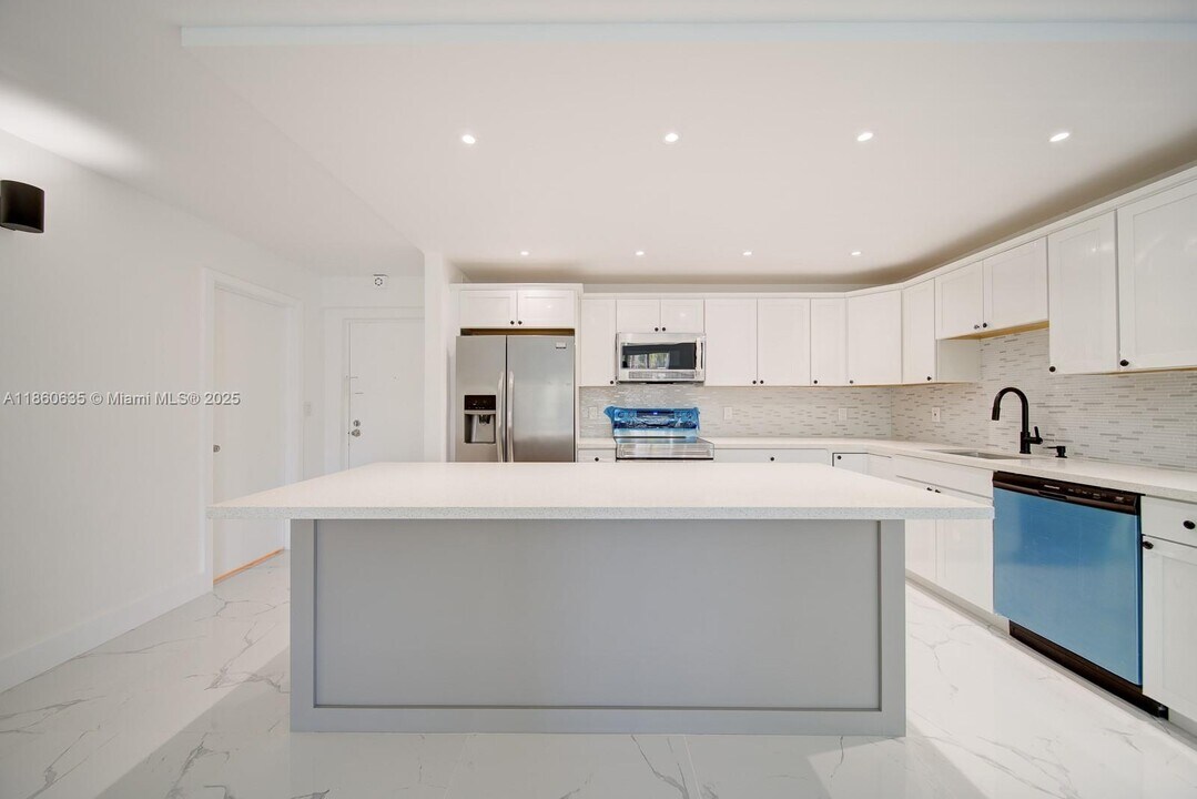 14850 Naranja Lakes Blvd in Homestead, FL - Building Photo
