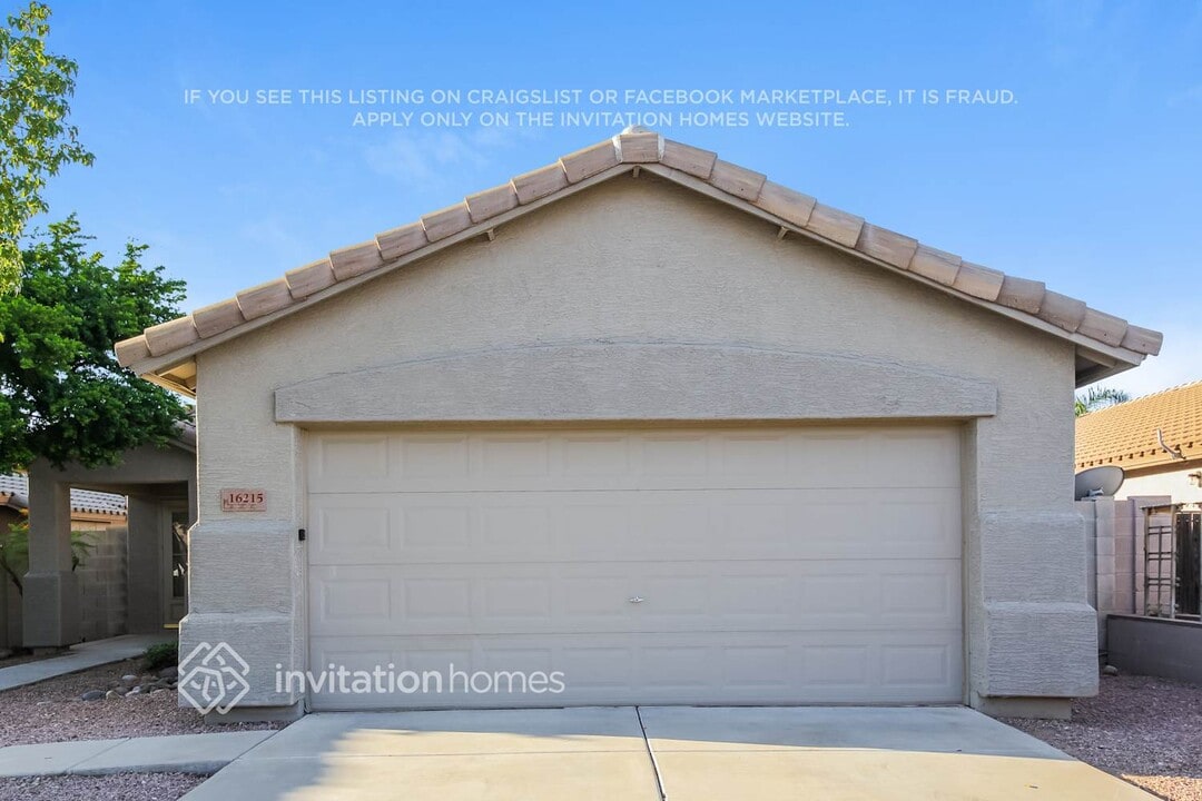 16215 Los Coyotes St in Fontana, CA - Building Photo
