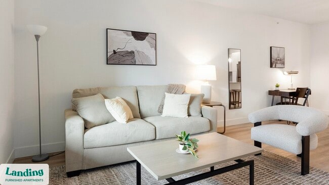 10670 Jake Jabs Blvd in Longmont, CO - Foto de edificio - Building Photo