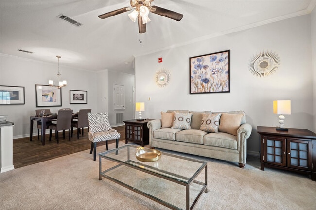 Oxford Point in Gulfport, MS - Foto de edificio - Building Photo