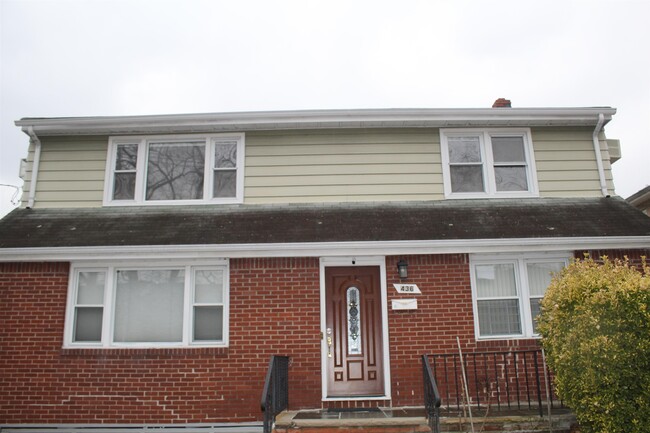 436 Plateau Ave in Fort Lee, NJ - Building Photo - Building Photo