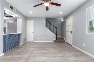 10227 N 7th Pl in Phoenix, AZ - Building Photo - Building Photo