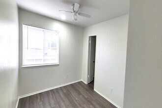 10000 Hanna Ave in Chatsworth, CA - Building Photo - Building Photo