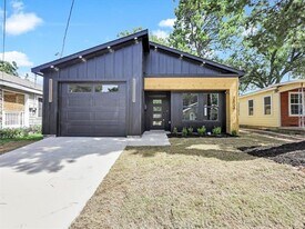 2834 Frost Ave in Dallas, TX - Building Photo