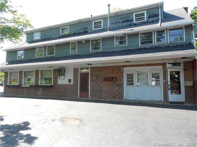 8 Burnham St-Unit -3B in Plymouth, CT - Building Photo