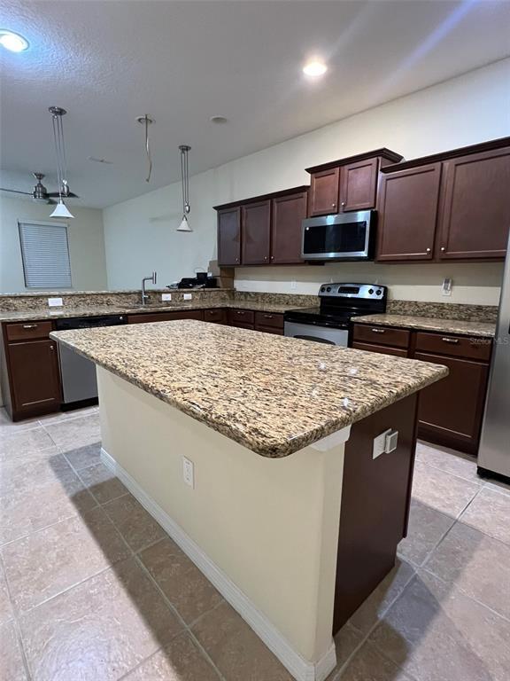 9110 Savannah Grove Ln in Orlando, FL - Building Photo - Building Photo