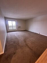 1121 McKercher Dr in Saskatoon, SK - Building Photo - Building Photo