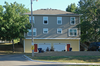 92 Hoyt Ave W in St. Paul, MN - Building Photo - Building Photo