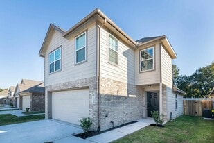 22420 Clear Castle Dr in Porter, TX - Building Photo