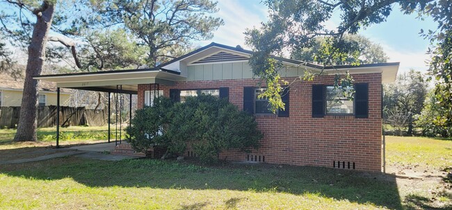 2617 Mission Rd in Tallahassee, FL - Building Photo - Building Photo