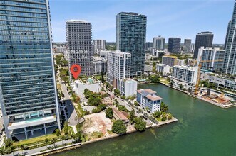 600 NE 27th St in Miami, FL - Foto de edificio - Building Photo