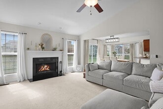 814 Cone Flower Dr in Waterloo, IL - Foto de edificio - Building Photo