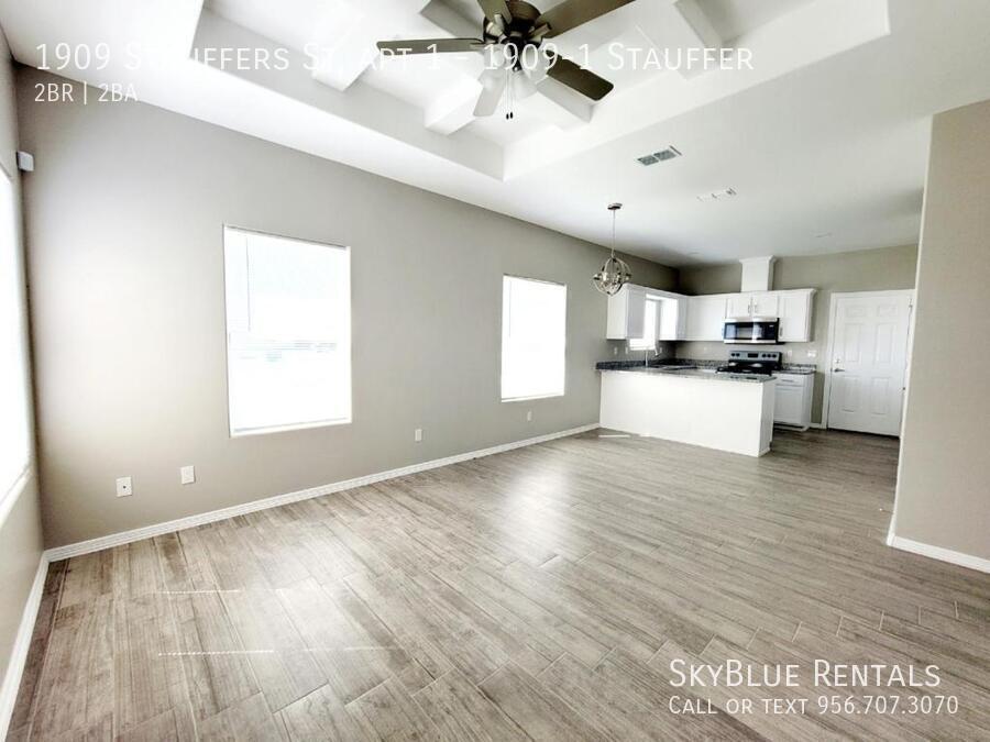 1909 Stauffers St in Weslaco, TX - Building Photo