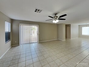 43766 Elm Dr in Maricopa, AZ - Building Photo - Building Photo