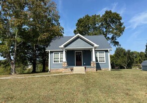 3125 Hwy 49 E in Charlotte, TN - Building Photo