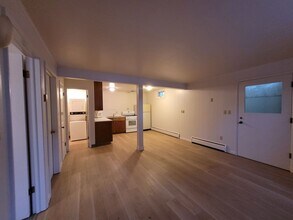 1426 W 15th Ave in Anchorage, AK - Building Photo - Building Photo