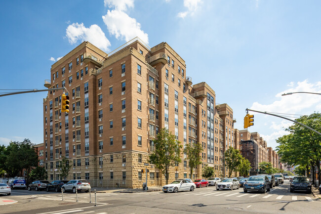 Madison Park Apartments in New York, NY - Foto de edificio - Building Photo